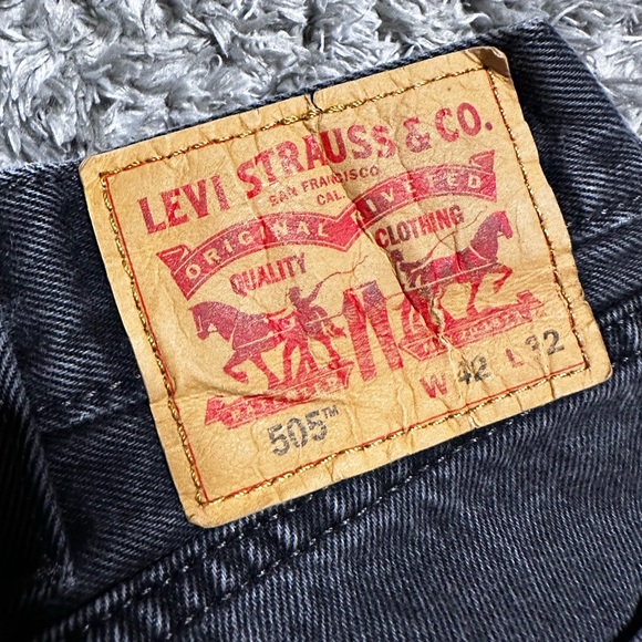 Levi 505 42x32 Black Jeans - Picture 4 of 4